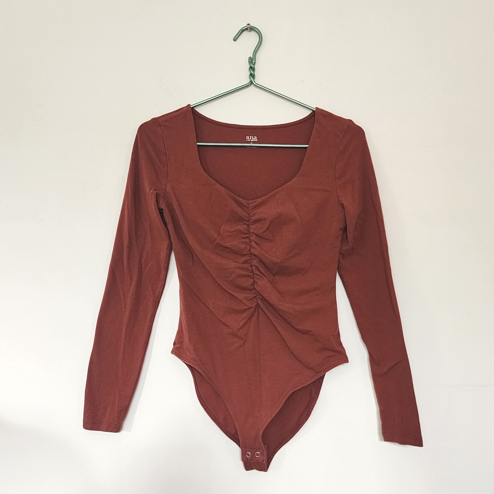 a.n.a Long Sleeve Ruched Sweetheart Bodysuit Rust Orange Terracotta Small Fitted